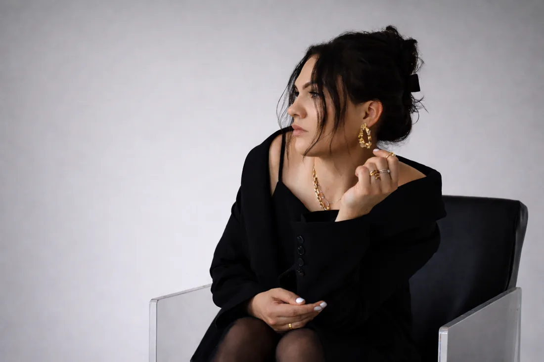 Nagų meistrė Monika Ačė savo studijoje Klaipėdoje