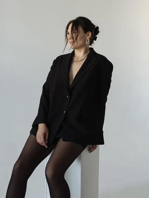 Nagų meistrė Monika Ačė